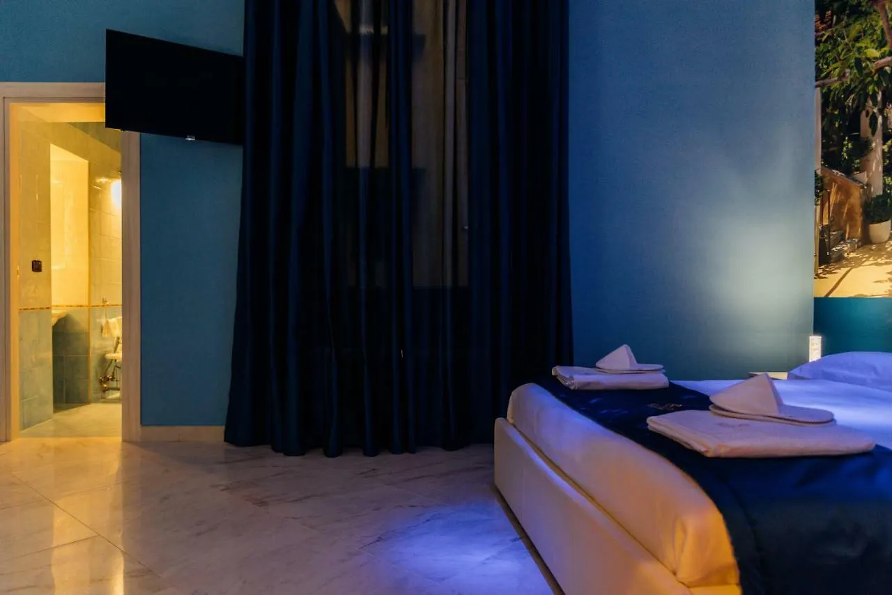 Soulsuite B&B Naples 3*,  Italy