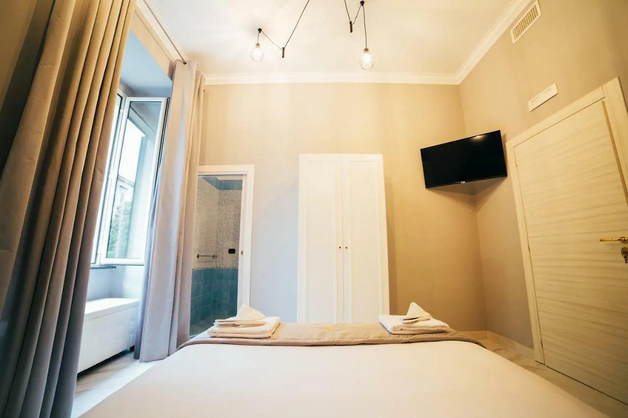 Soulsuite B&B Naples 3*,